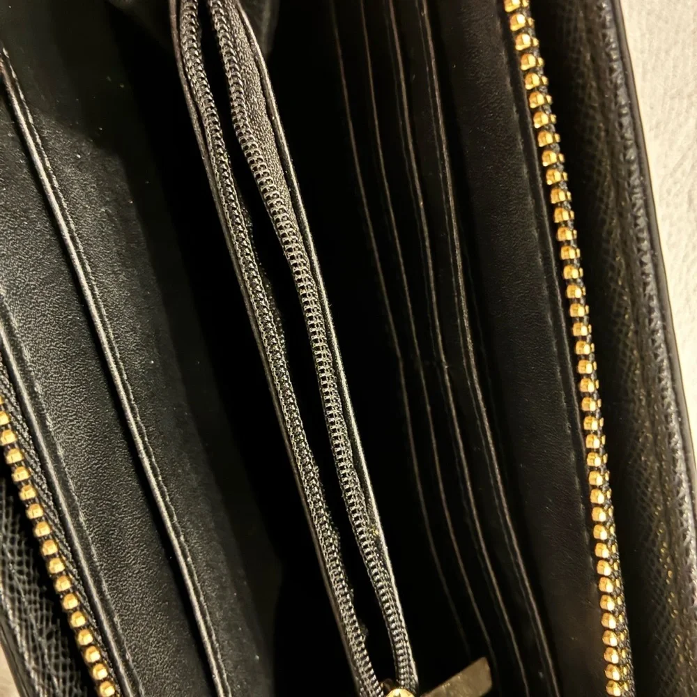 ALDO Black & Gray Snake-Print Zip-Around Wallet - Picture 5 of 8